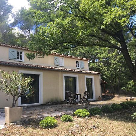 Villa De Carbonelle Pierrevert Exteriér fotografie